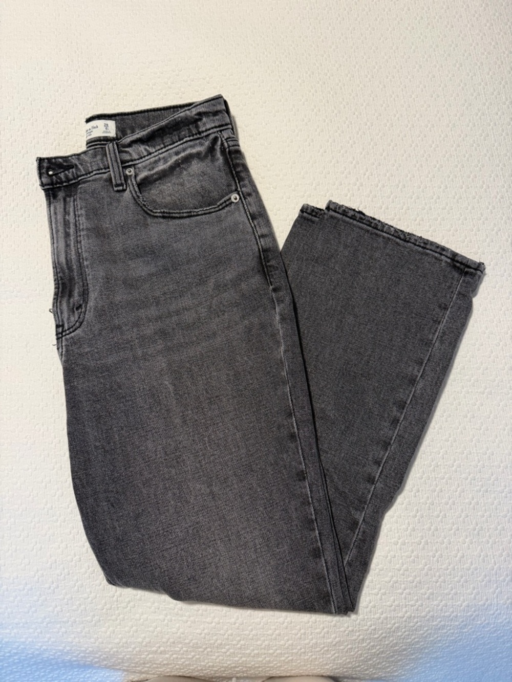 Abercrombie & Fitch Ultra High Rise Ankle Straight Jeans in Black